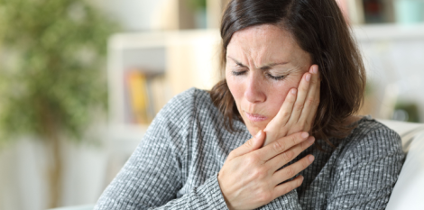 ما علاج التهاب مفصل الفك وألم الأذن