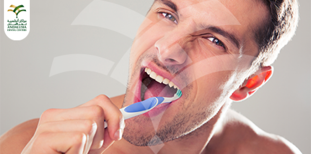 ما هي أسباب تكلس الأسنان؟ وكيف يتم علاجه ؟