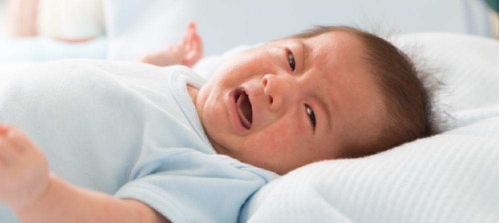 ما طرق علاج الإمساك عند الرضع؟