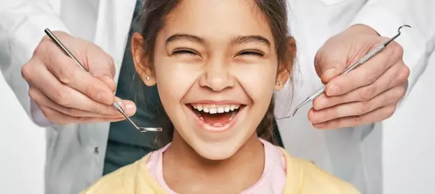 ما هو أفضل فيتامين لتقوية أسنان الأطفال؟
