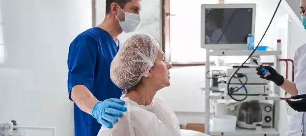 كيفية إجراء عملية استئصال الأورام تحت التخدير الموضعي