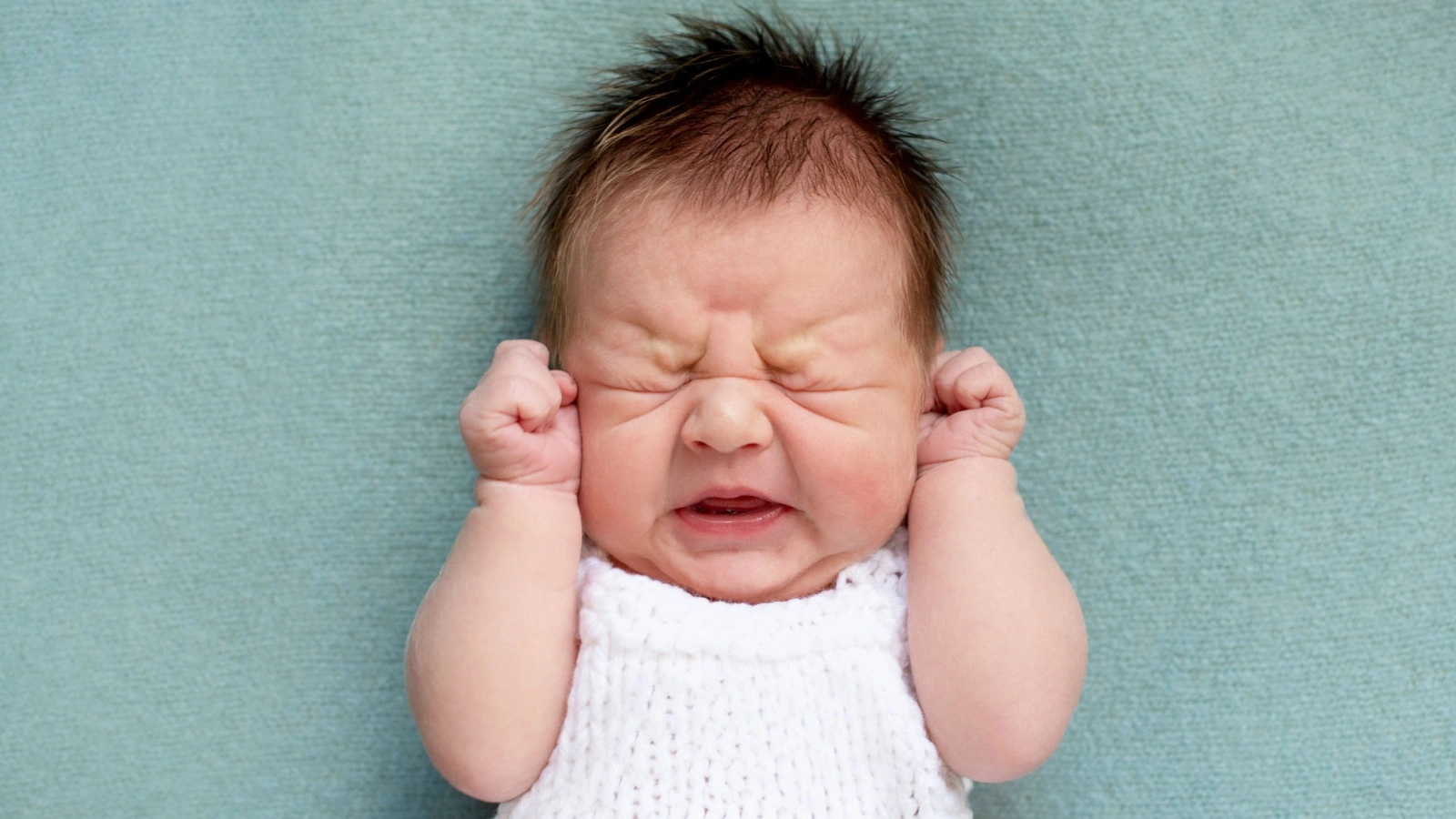ما هي أسباب الإمساك عند الرضع؟ وما هي المدة الطبيعية لعدم تبرز الرضيع؟