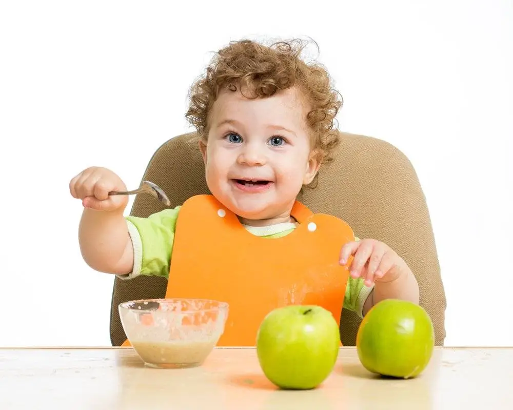 تغذية الطفل في مرحلة التسنين
