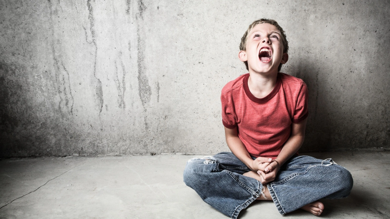 ما هو اضطراب ما بعد الصدمة عند الأطفال؟ وكيف يمكن التعامل معه؟