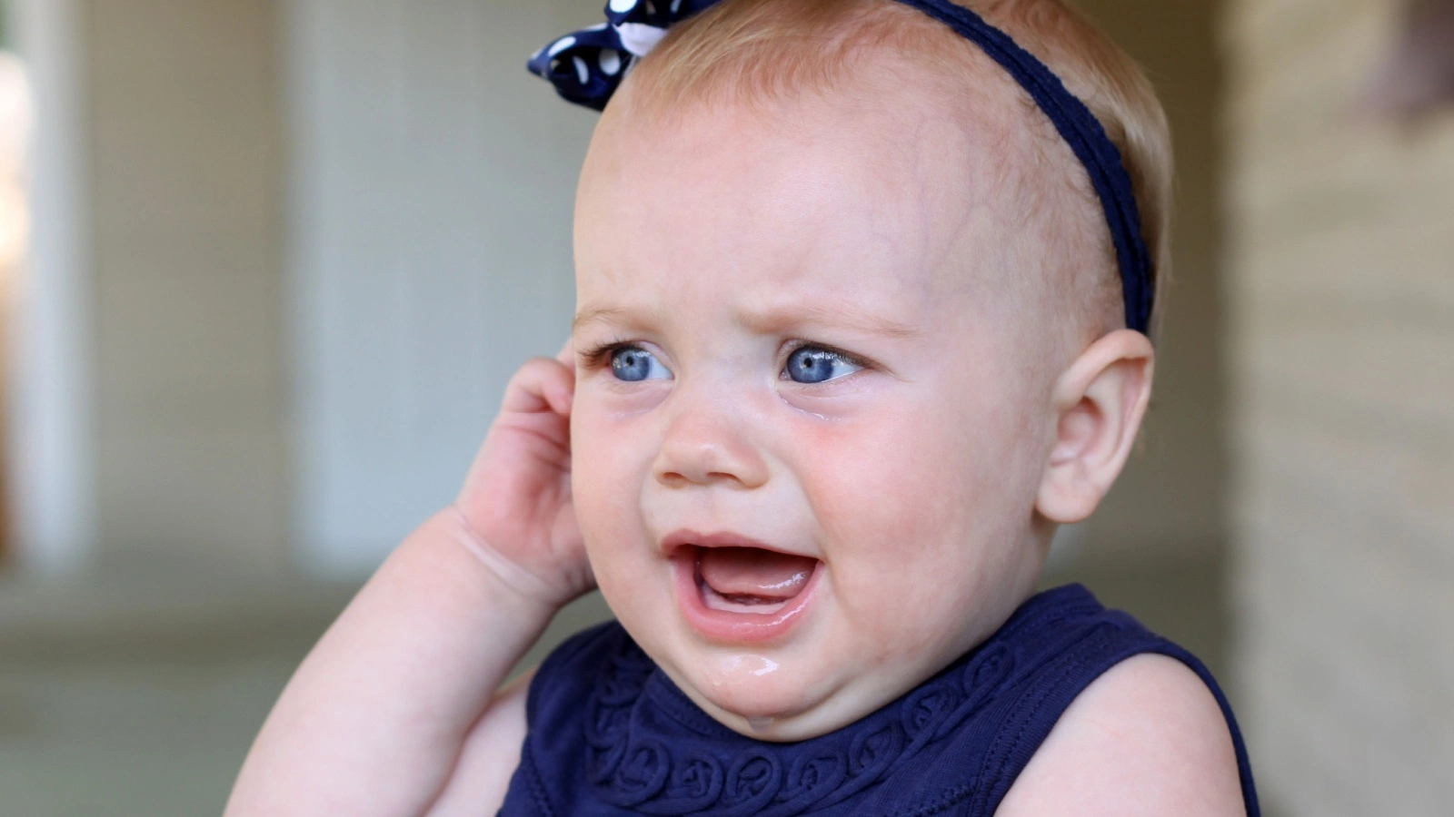 كيف يمكن علاج ثقب طبلة الأذن عند الأطفال بدون جراحة؟