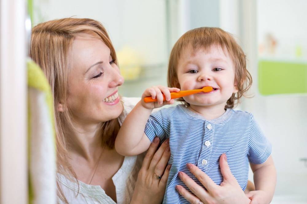 متى تظهر اسنان الرضيع