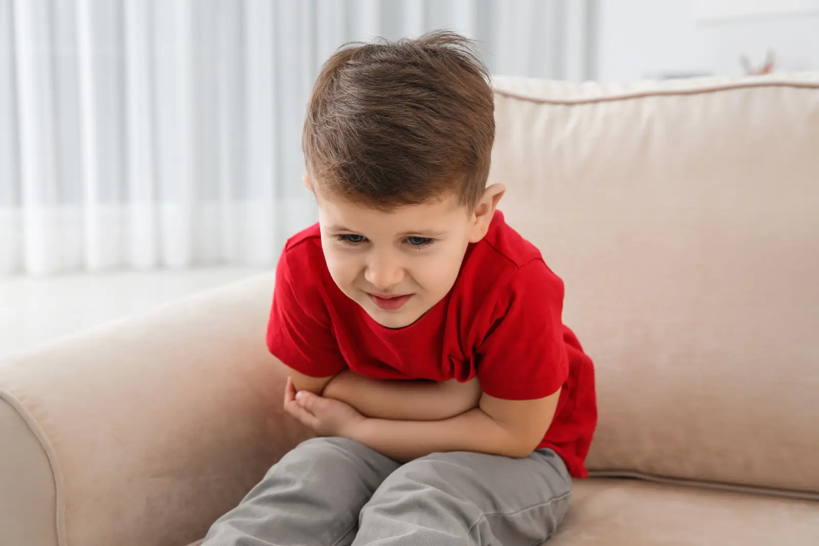 ما هي أعراض القولون العصبي عند الأطفال؟ وكيف يمكن علاجه؟