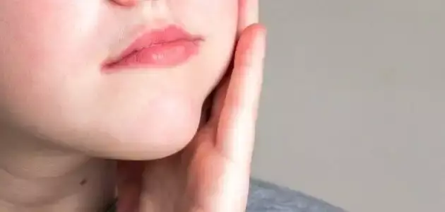 تورم الخد عند الاطفال