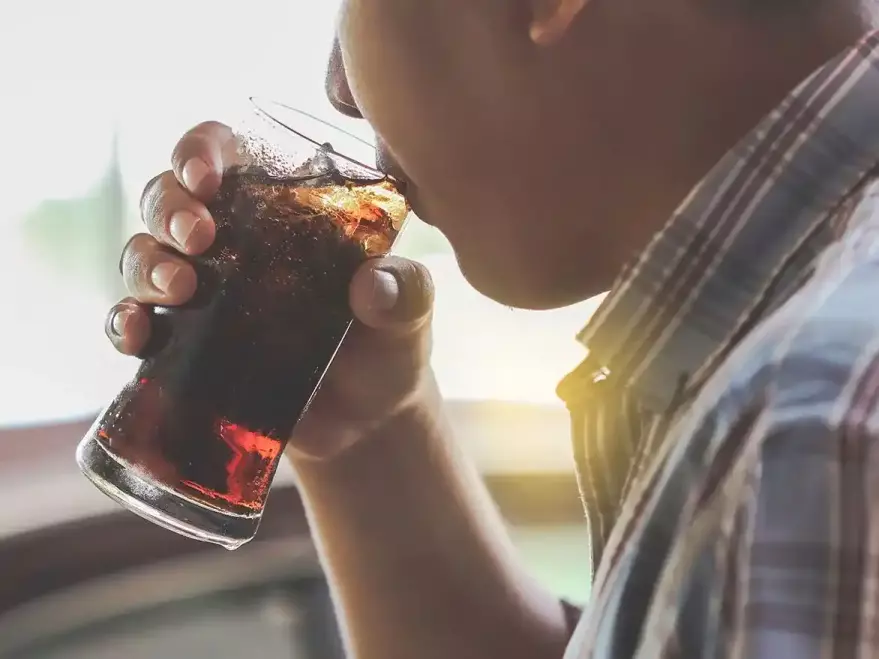 أضرار المشروبات الغازية على الرضيع