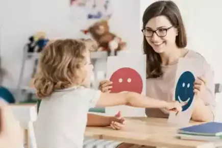 مركز علاج النطق والتخاطب