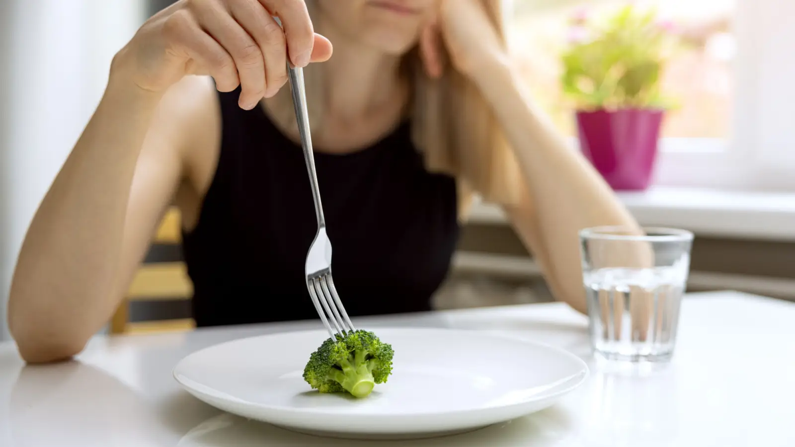 ما هي اضطرابات الأكل وما هي أنواعها وأعراضها؟