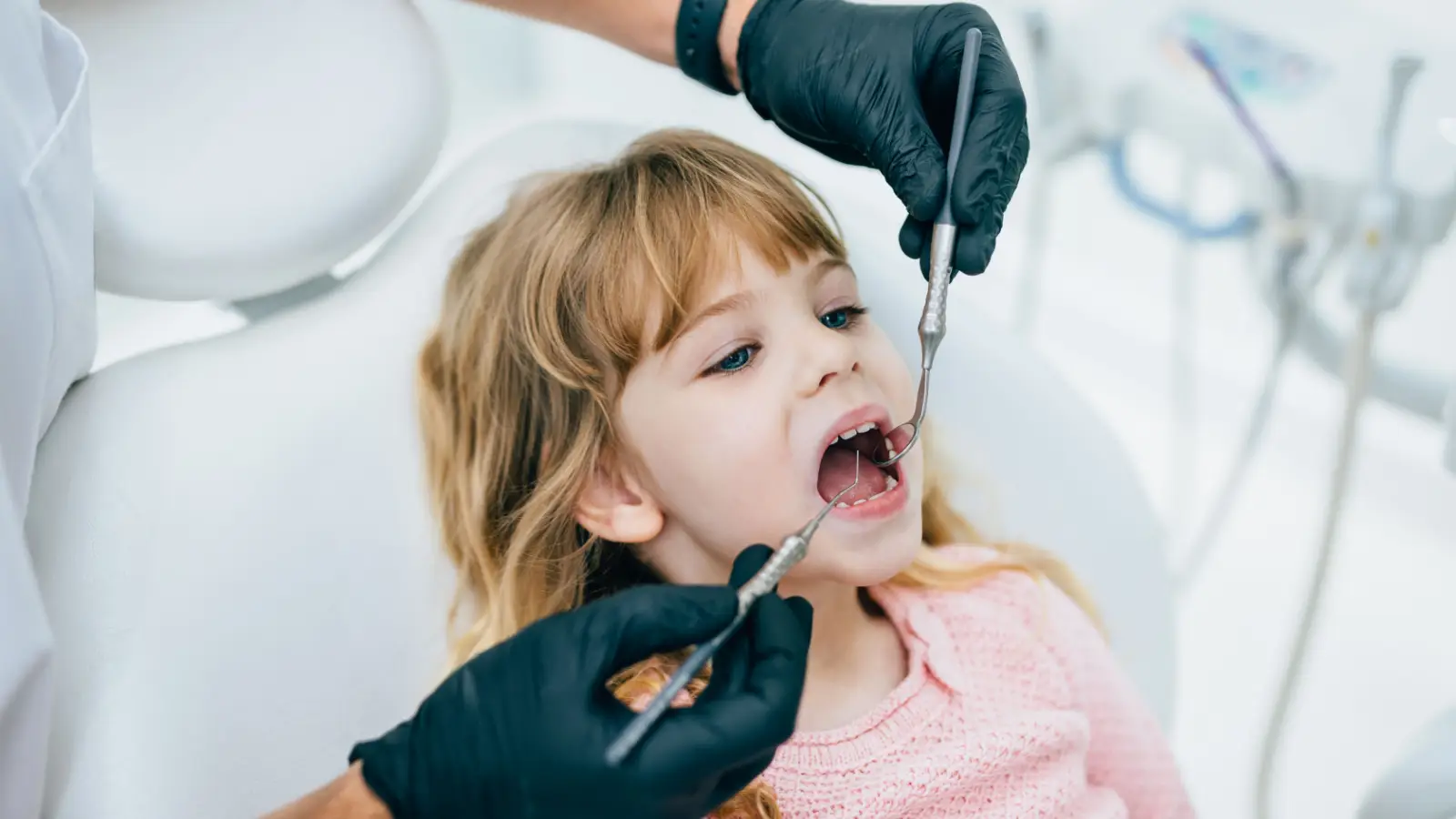 من هو افضل دكتور اسنان اطفال في جدة؟