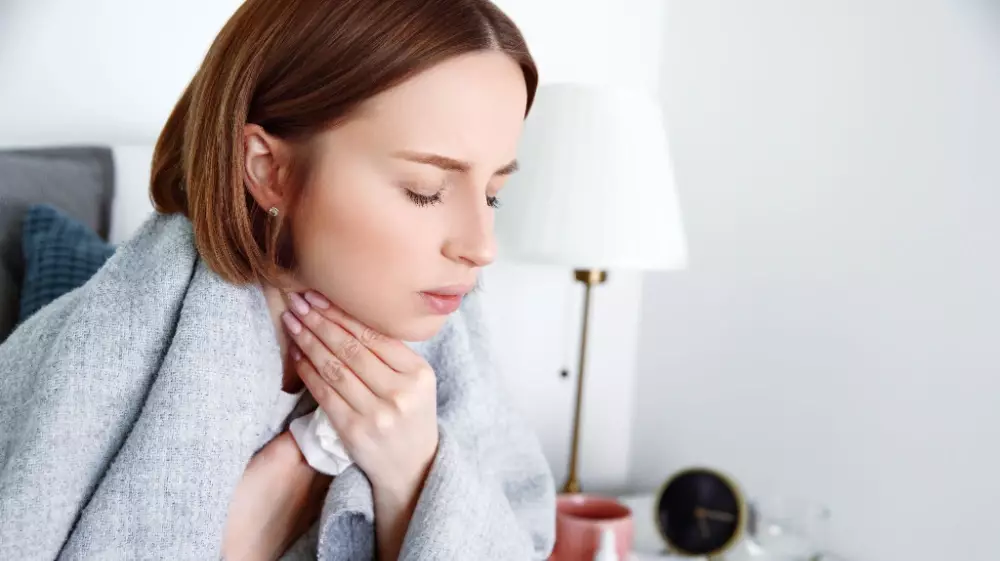 ما أسباب التهاب الأحبال الصوتية؟