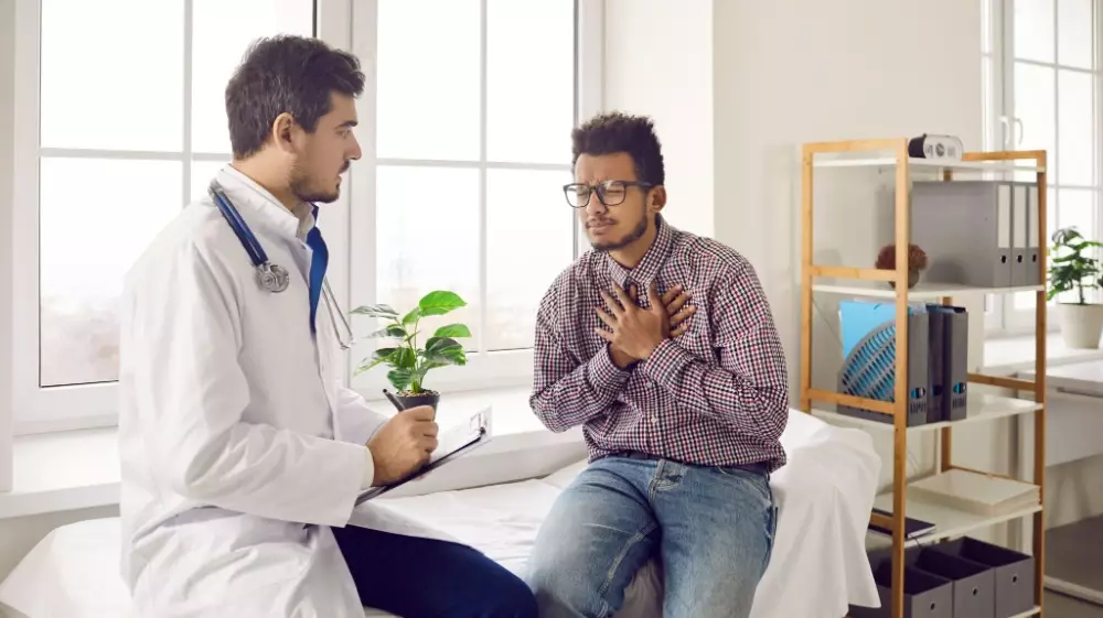 ما أعراض جلطات الرئة؟ وكيف يمكن علاجها؟