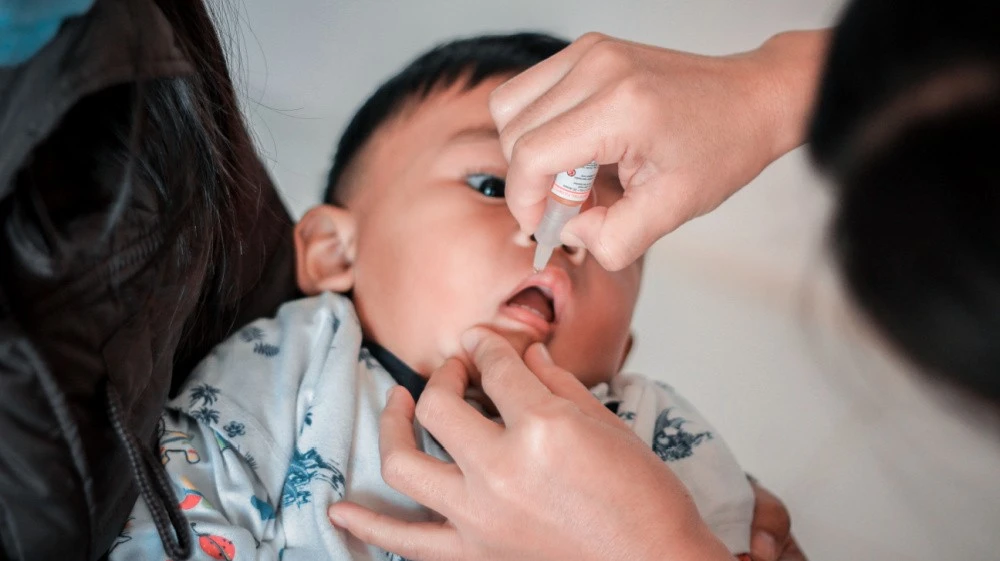 كيف يمكن الوقاية من شلل الأطفال؟