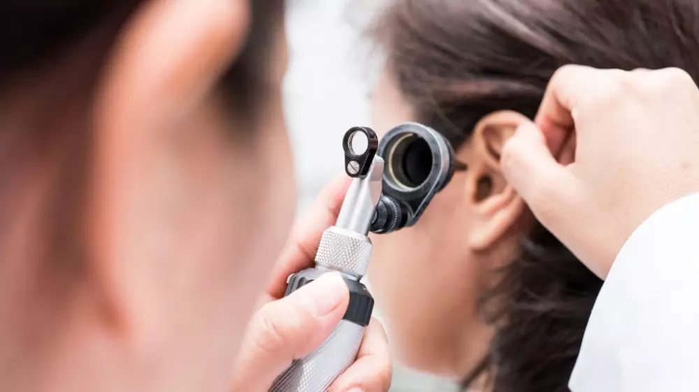 عملية إصلاح طبلة الأذن