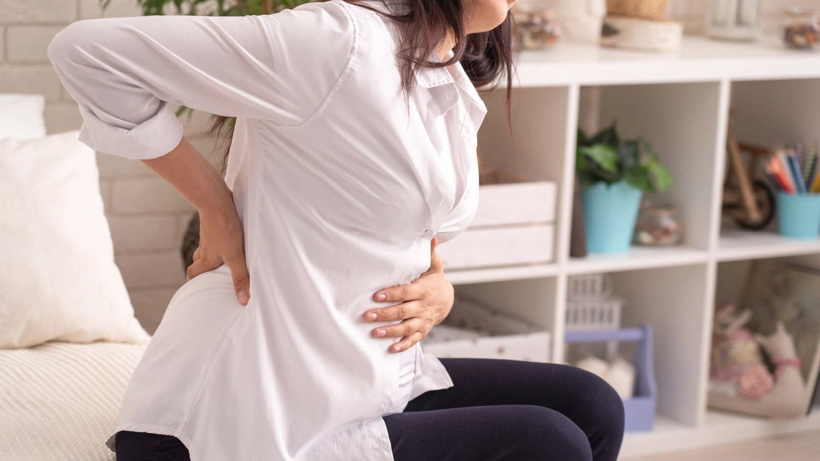 ما هي أعراض الإجهاض ومتى يحتاج إلى عملية كحت الرحم؟