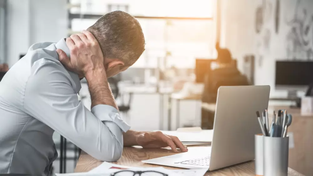 أسباب آلام الرقبة وتمارين للتخلص منها