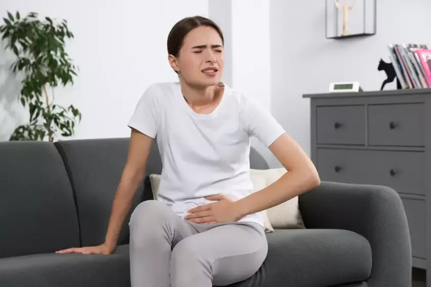 اعراض التهاب المسالك البولية عند النساء